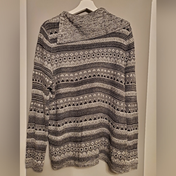 Northern Reflections sweater - Picture 7 of 9